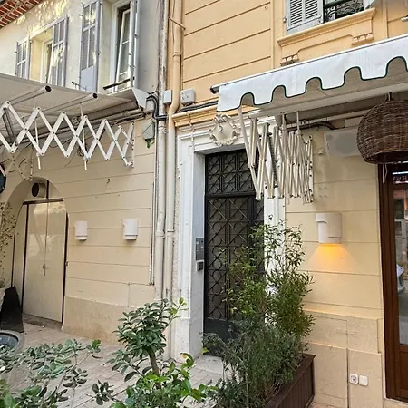 Viva Riviera 5 Rue Florian *